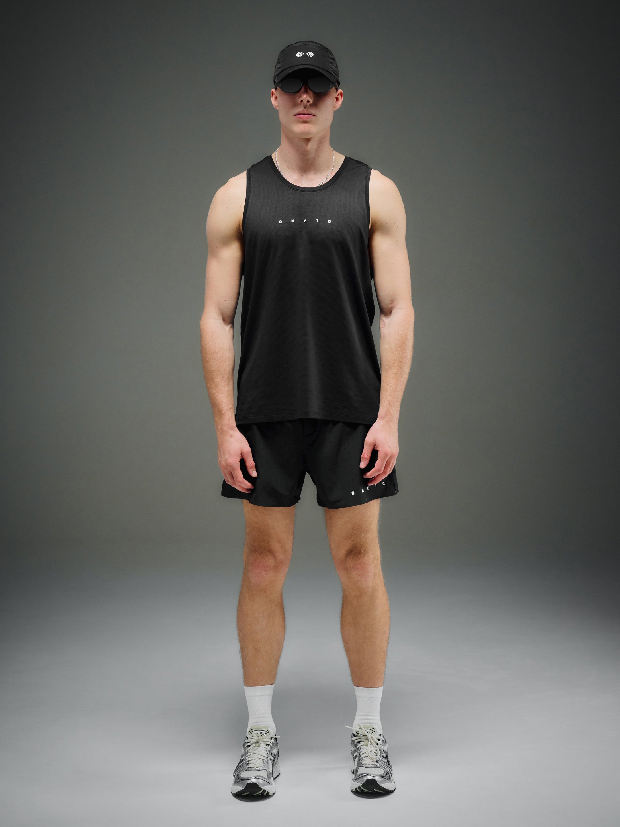 Arc Singlet - Black